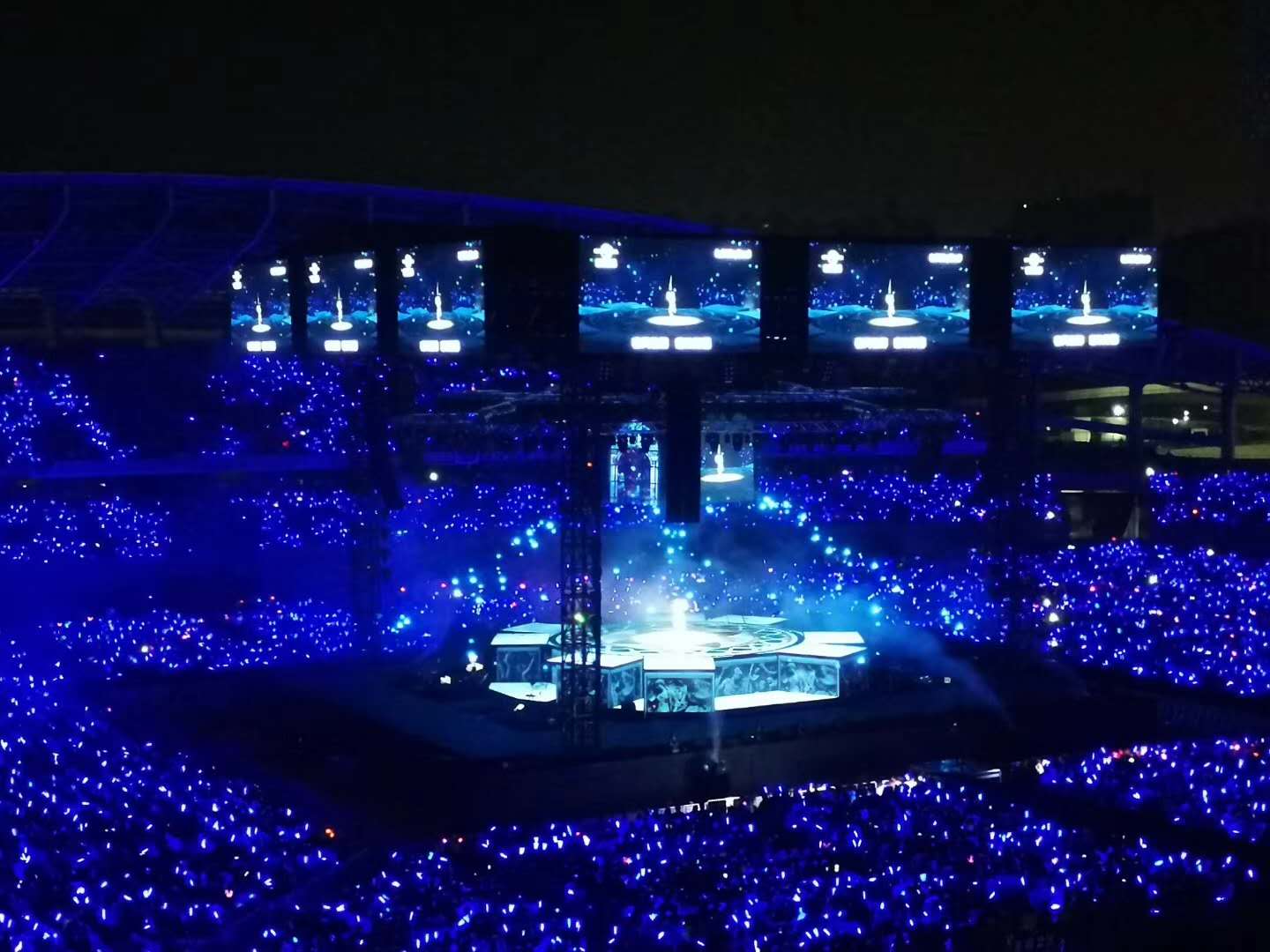 歌美燈更美，非同凡響的歌神演唱會舞美設計