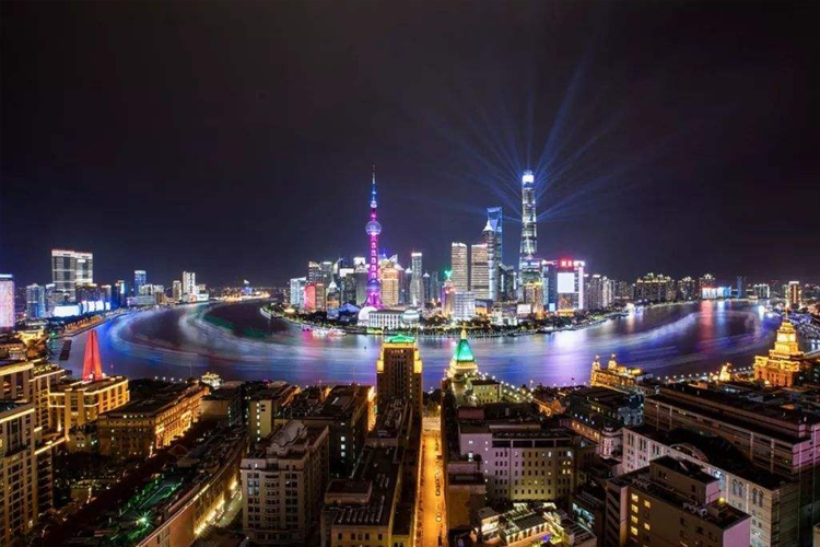 上海外灘燈光升級喜迎進博會