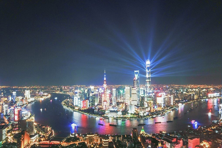上海外灘燈光升級喜迎進博會