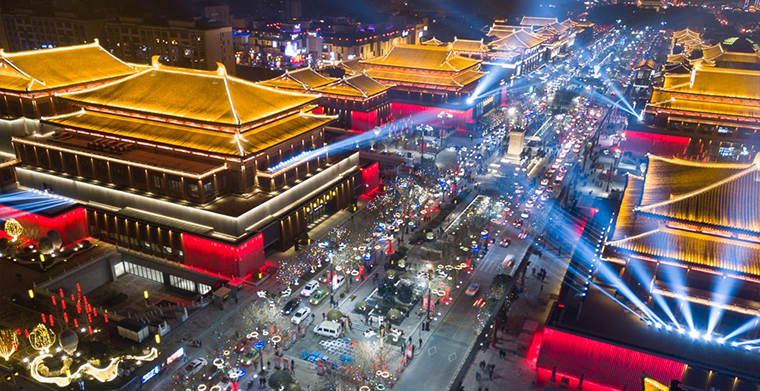 文旅景觀亮化為古城增添動力，西安"現代唐人街"譜寫新的輝煌