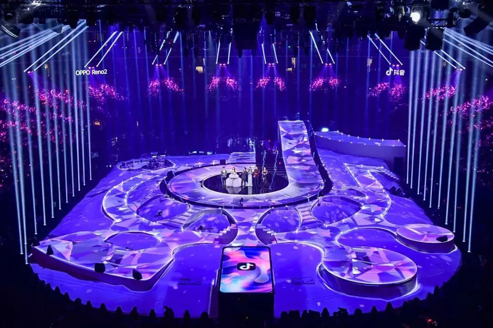 抖音奇妙夜，顛覆傳統的舞美燈光，打造360°全景震撼視覺